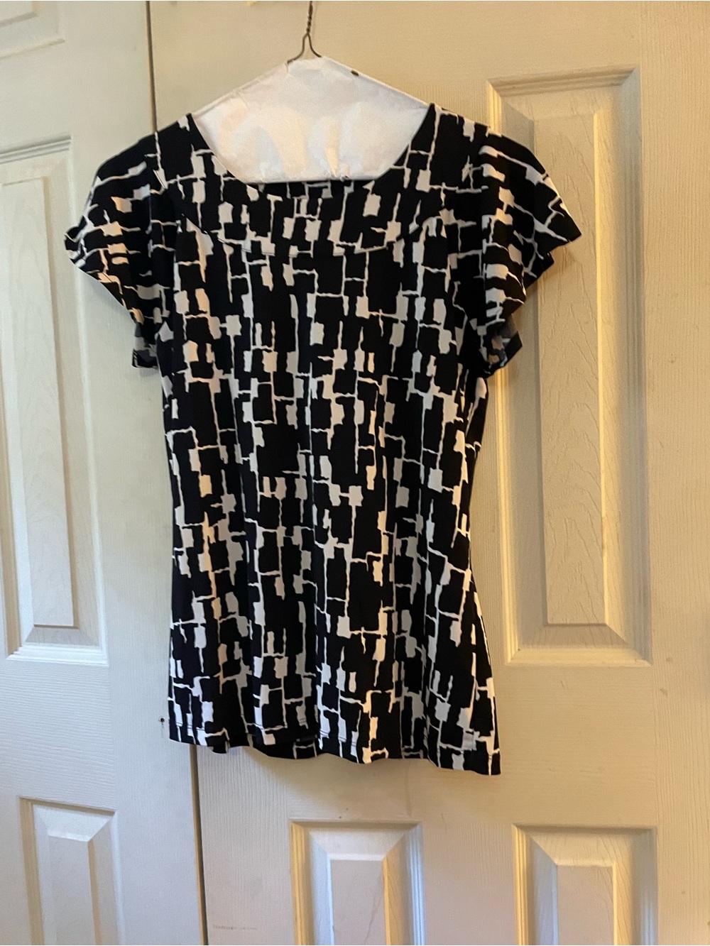 Merona Black and white blouse size medium